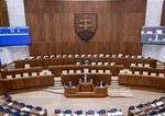 Parlament pokracuje v rozprave o konsolidacnom baliku