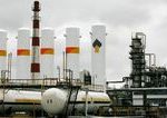 Rosneft po utoku dronov odstavil rafineriu v Riazani