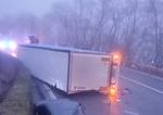 Na juhu Slovenska sa kamion zrazil s osobnym autom Policajti zverejnili video z miesta nehody