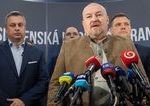 Rudolf Huliak a Andrej Danko by mohli okamzite zavarit Robertovi Ficovi Namiesto toho sa vsak snazia chytracit