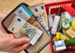 Styri z desiatich Slovakov setria pocas beznych nakupov potraviny vyrazne obmedzuju