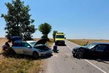 Po zrazke aut ne daleko Zlatych Moraviec hlasia zranenych