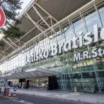 Asociácia taxi žiada ukončenie exkluzívnych zmlúv s Bolt na bratislavskom letisku