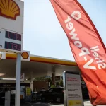 Česko zníži daň z nafty na minimum a zastropuje marže na pumpách