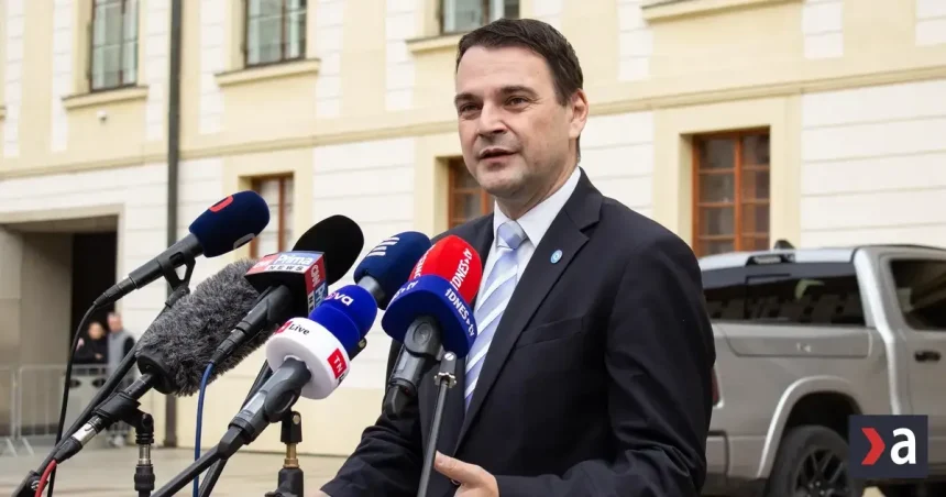Česko zpřísní pravidla pro ruské diplomaty, shodli se Macinka s Pavlem