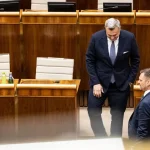 Danko sa Tarabovi smial na schodoch, potom ho zosadil. Koalíciu čakajú náročné dni