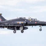 Dráma pri Anglesey: piloti vyskočili z cvičného stroja, zranenia ľahké