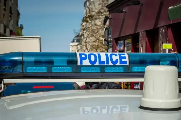 Francúzski študenti pokračujú v protestoch, polícia zadržala 164 osôb