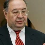 Francúzsko žiada vyňatie Usmanova zo sankcií EÚ pre zadržiavaných Francúzov v Azerbajdžane