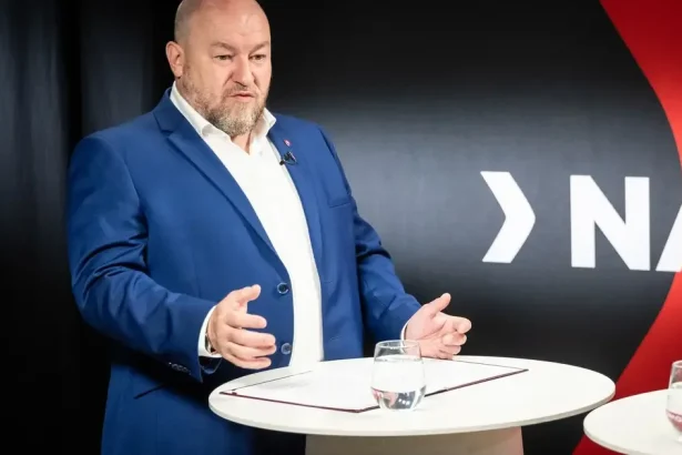 Huliak: Väzby Kaliňákových firiem na zbrojára Strnada sú zlé