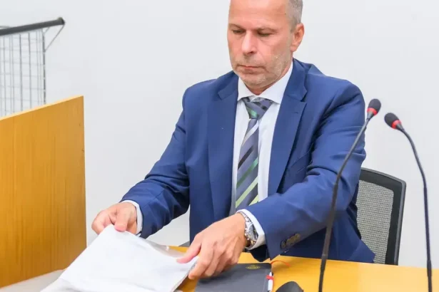 Jeden svedok vypovedal v procese s exprezidentom polície Kovaříkom