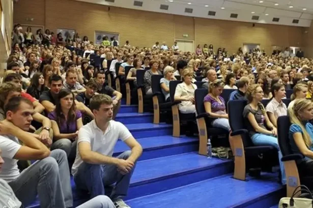 Klátik a Michalko boli po kauze stiahnutí z výučby na Právnickej fakulte UMB