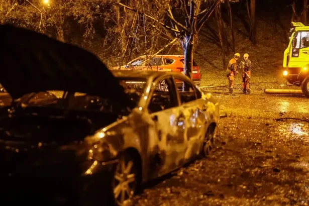 Kyjev zasiahol ruský raketový útok, hlásené sú obete a poškodená pôrodnica