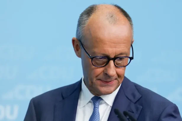 Merz neodstúpi napriek volebným neúspechom, CDU stoja pred náročnými reformami
