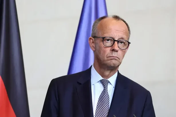 Merzov projekt zlyhal, koniec je otázkou času. Problém je nástupca, tvrdí výskumník.