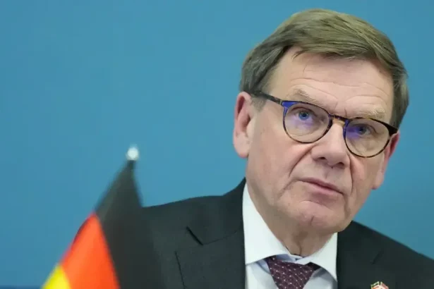 Nemecko odmietlo Trumpovu výzvu: z ICC podľa Wadephula nevystúpi