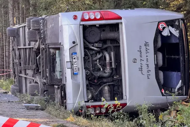 Oktoberfest: autobus s turistami sa prevrátil, dvaja mŕtvi