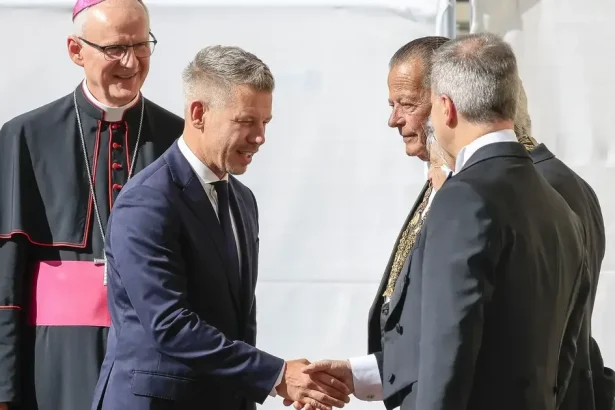 Pápež Lev XIV. prijal Magyara, ktorý ho pozval do Maďarska