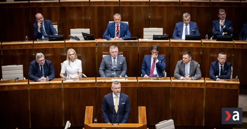 Pellegriniho správa: Pochvala pre Hlas, ticho pri ruských kamerách