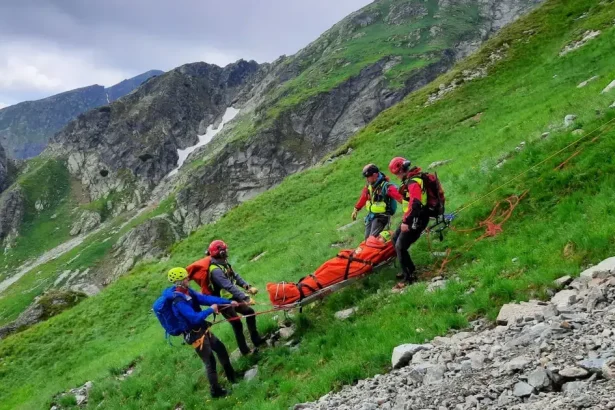Pod Pyšným štítom zasahovali horskí záchranári, pád mladého Slováka neprežil