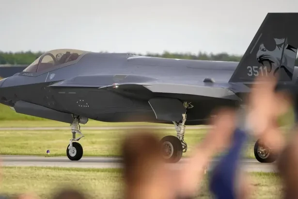 Poľsko varuje USA pred stratou európskych trhov, ak nezrýchlia výrobu zbraní
