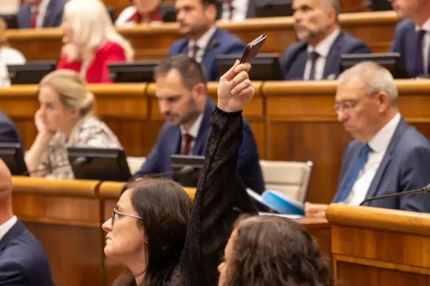 Poslanci NR SR začali štvrtý rokovací deň, na programe sú zmeny v zákone o kriminalite