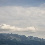 Prudké ochladenie, silný vietor a sneh už od 1 500 metrov