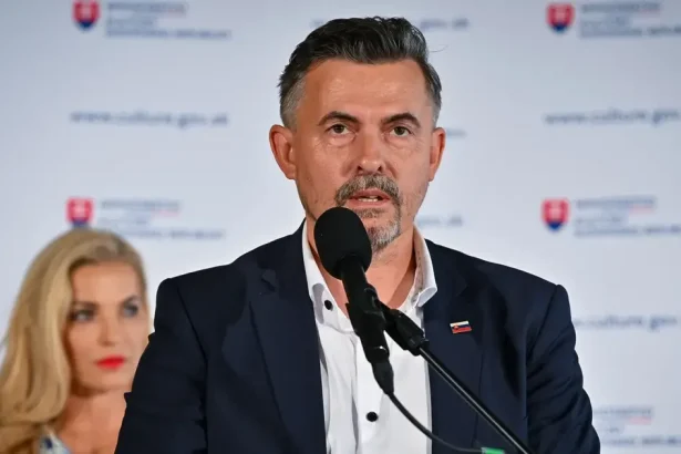 Šéf Hlasu: Machala by mal skončiť v Rade STVR, nikoho nezaujíma