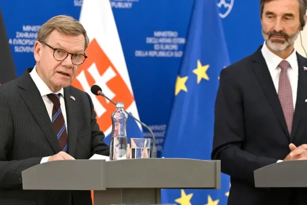 Šéf nemeckej diplomacie odkázal Blanárovi: Najväčšia hrozba prichádza z Ruska