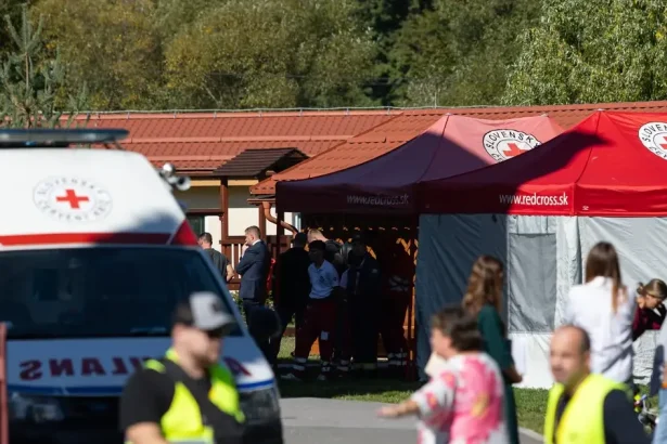 Stav zranenej žiačky po útoku v Staškove je aj naďalej mimoriadne vážny