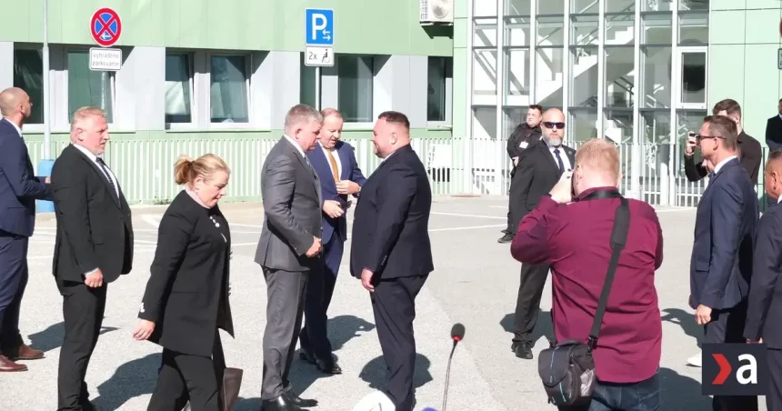 Tragédia v Staškove zatienila obnovu nemocnice, premiér chce autoritu učiteľov