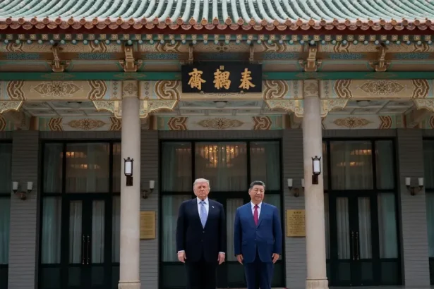 Trump a Si sa zídu vo Washingtone, USA nepočítajú s výraznou obchodnou dohodou s Čínou