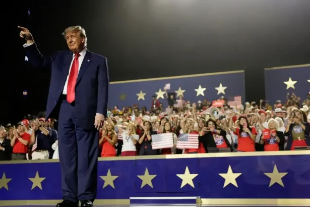 Trump zopakoval sľub 5 000 dolárov pre každého dospelého Američana
