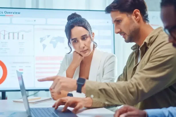 Umelá inteligencia dopadne na ženy tvrdšie než na mužov, administratíva je v ohrození
