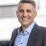 Úspory v banke a „nulový dlh“? Expert upozorňuje na mýtus, ktorý berie peniaze