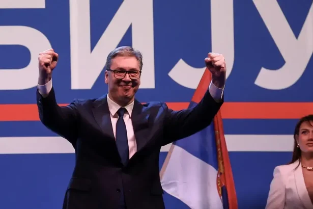 Vučić oznámil koniec vo funkcii prezidenta. Po desaťročí pri moci ide do kampane