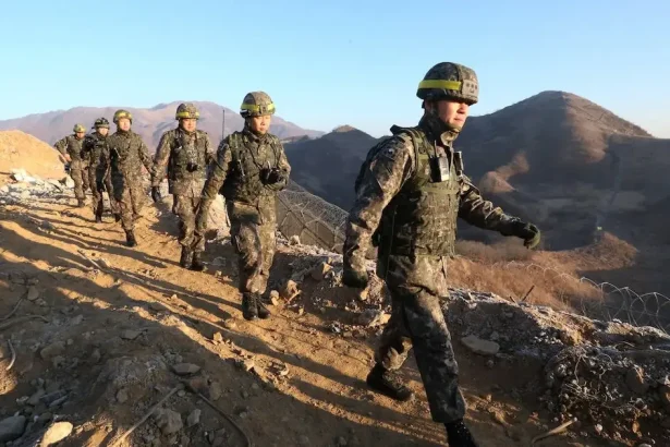 Výbuch v DMZ zranil troch juhokórejských vojakov