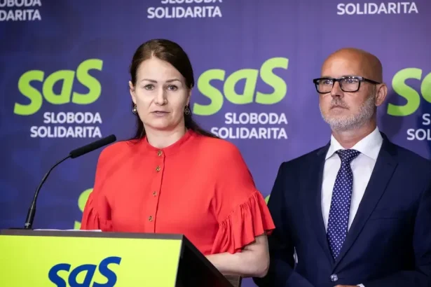 Zmeny dávok na deti môžu prehĺbiť chudobu, ministerstvo to odmieta