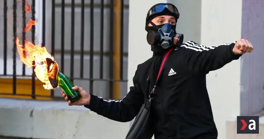 Albánske protesty silnejú, premiér Rama odmieta rezignovať