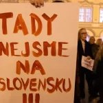 Babišova vláda odložila rušenie poplatkov za ČT a rozhlas, hlasovalo sa po štvrtej ráno