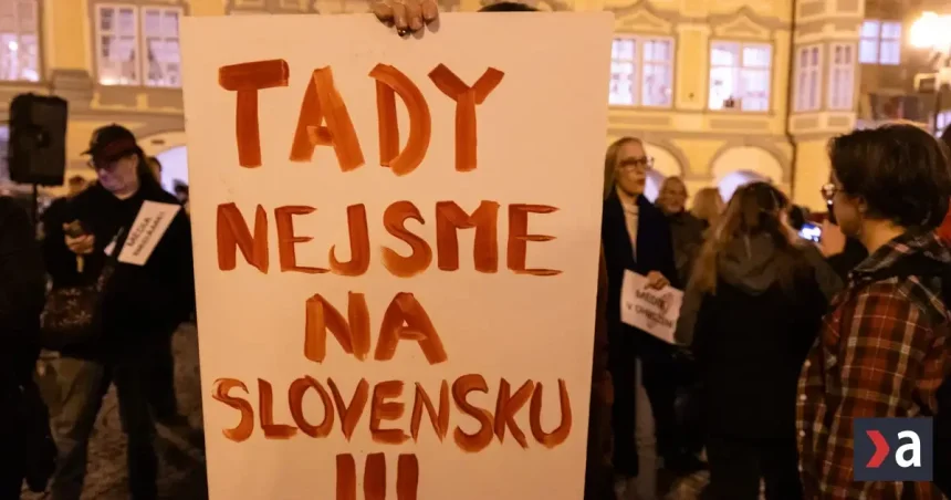 Babišova vláda odložila rušenie poplatkov za ČT a rozhlas, hlasovalo sa po štvrtej ráno