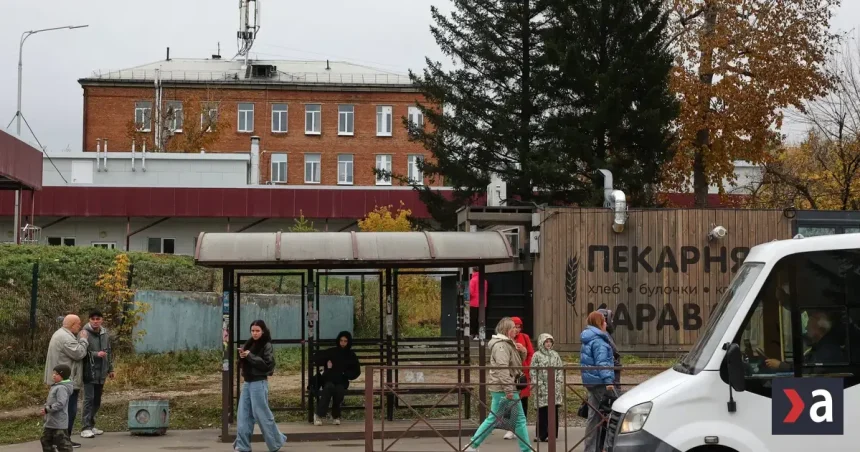 Boj o antibiotiká v lekárňach, opäť rúška na uliciach. Zabila laborantku infekcia?
