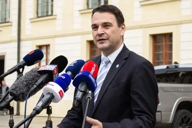Česko nepodporí fínsky plán na sprísnenie víz pre Rusov