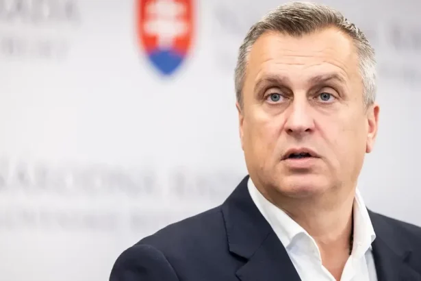 Danko: Rozpočet je „nutné zlo“, koalícia nájde 76 hlasov
