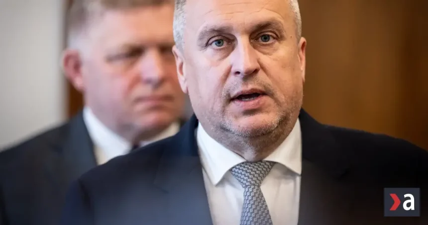 Danko žiada prezidenta: Ak nechcete Kuffu, stiahnite Kmeca