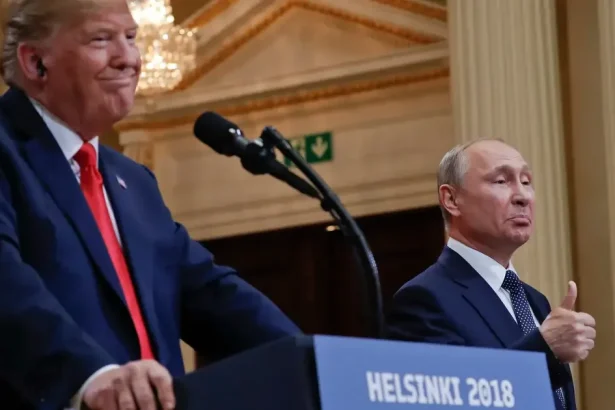 Donald Trump obhajuje dohodu s Putinom o ruskej rope. Kritizujú ju už aj republikáni