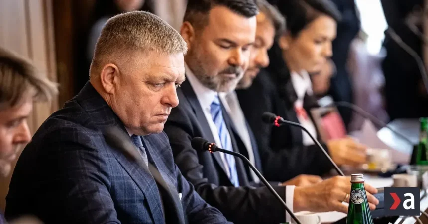 Fico kritizoval opozičné poslankyne: Správate sa ako baby na trhu