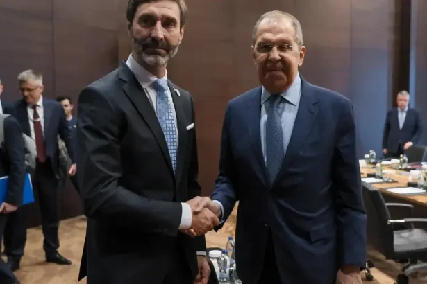 Fico plní už len sľuby, ktoré dal Vladimirovi Putinovi