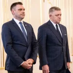 Fico preberie rezort životného prostredia, opozícia sa obracia na Ústavný súd
