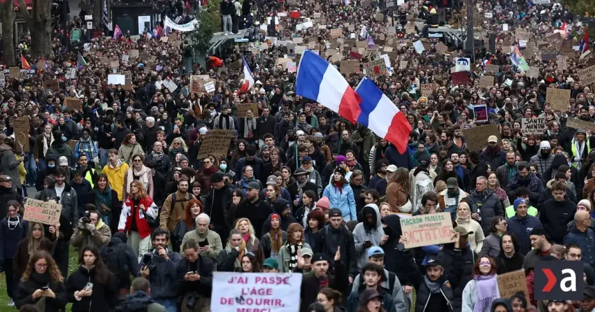 Francúzsko dáva miliardy na školy a menšie triedy